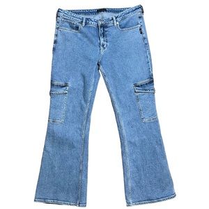 Silver Jeans Wm’s Be Low Bootcut Cargo Jeans Sz W33 L31